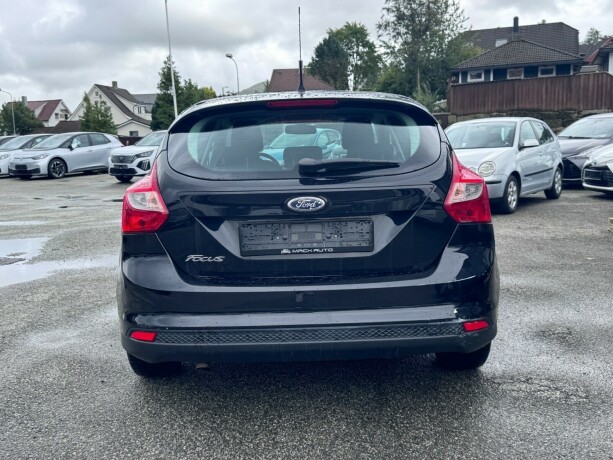 ford-focus-diesel-2011-big-3
