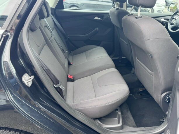 ford-focus-diesel-2011-big-9