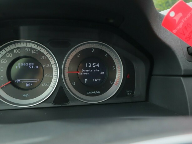 volvo-v70-diesel-2013-big-14