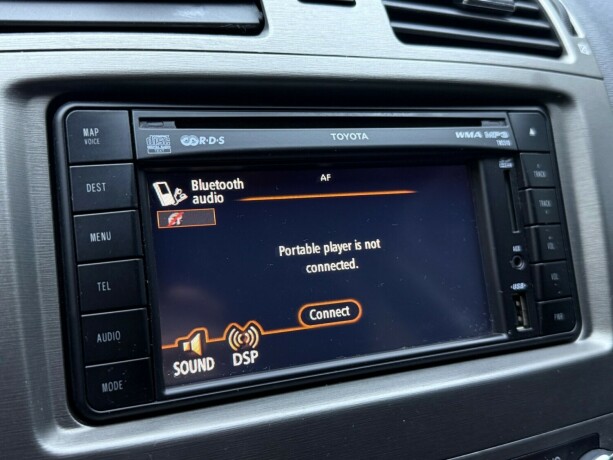 toyota-avensis-diesel-2011-big-21