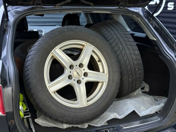 toyota-avensis-diesel-2011-big-31