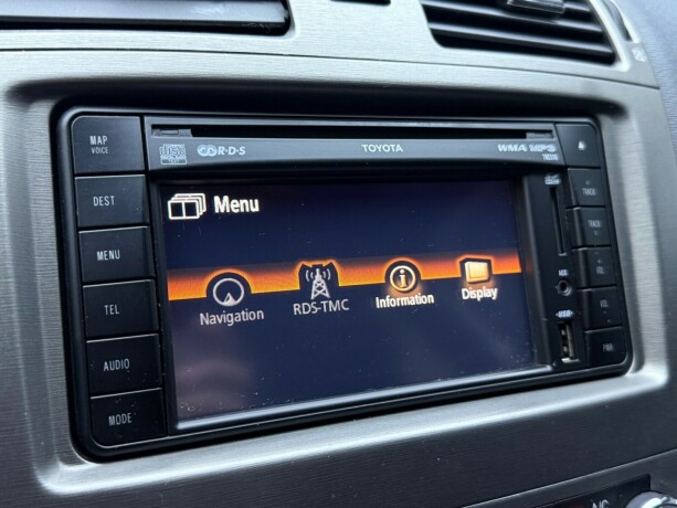 toyota-avensis-diesel-2011-big-20