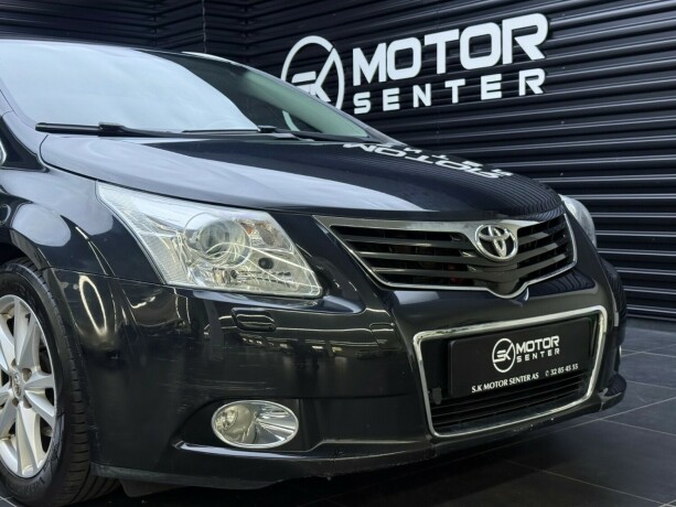 toyota-avensis-diesel-2011-big-2
