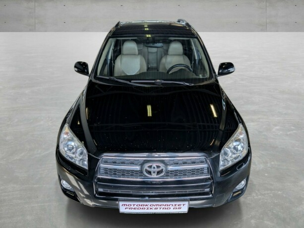 toyota-rav4-bensin-2009-big-9