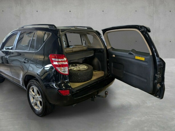 toyota-rav4-bensin-2009-big-26