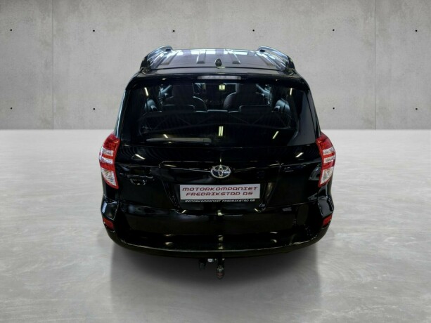 toyota-rav4-bensin-2009-big-11