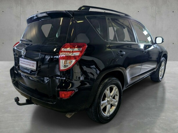 toyota-rav4-bensin-2009-big-3
