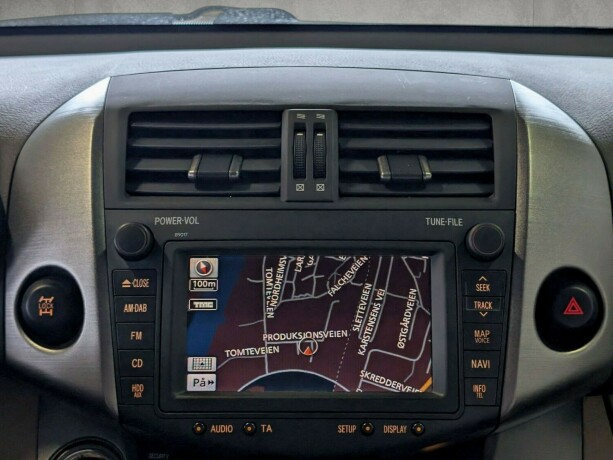 toyota-rav4-bensin-2009-big-17