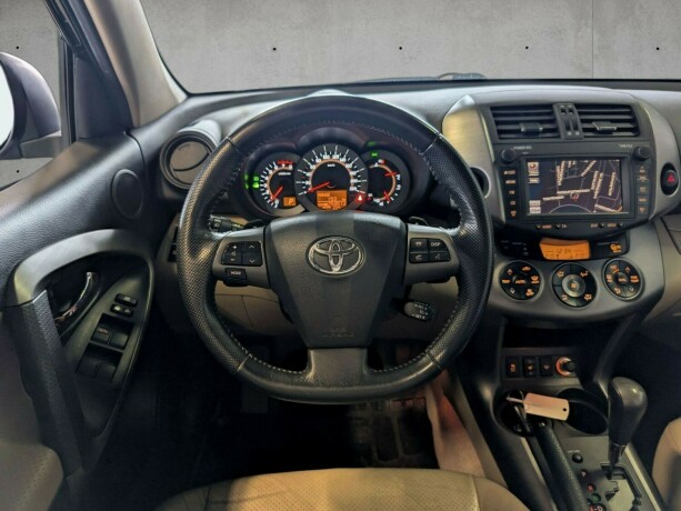 toyota-rav4-bensin-2009-big-14