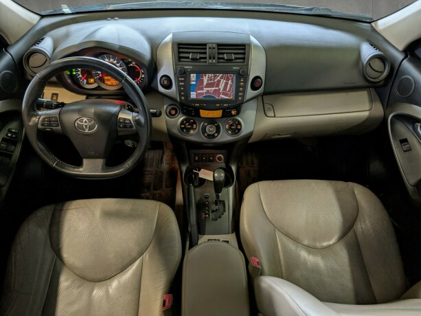toyota-rav4-bensin-2009-big-12