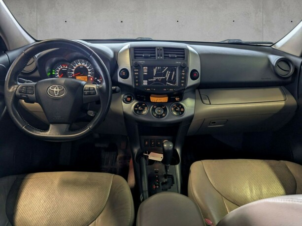 toyota-rav4-bensin-2009-big-13