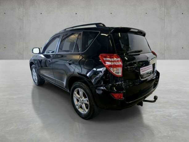 toyota-rav4-bensin-2009-big-2