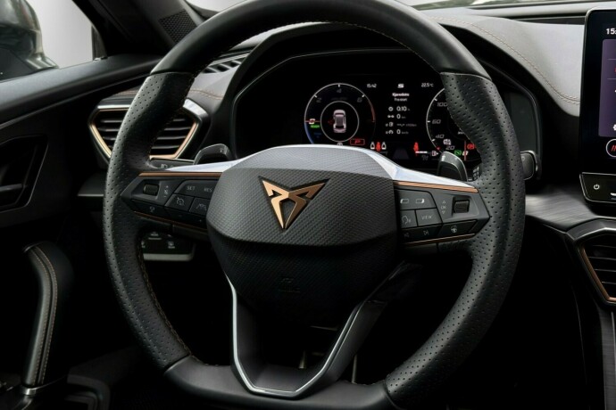 cupra-formentor-elektrisitetbensin-2022-big-13