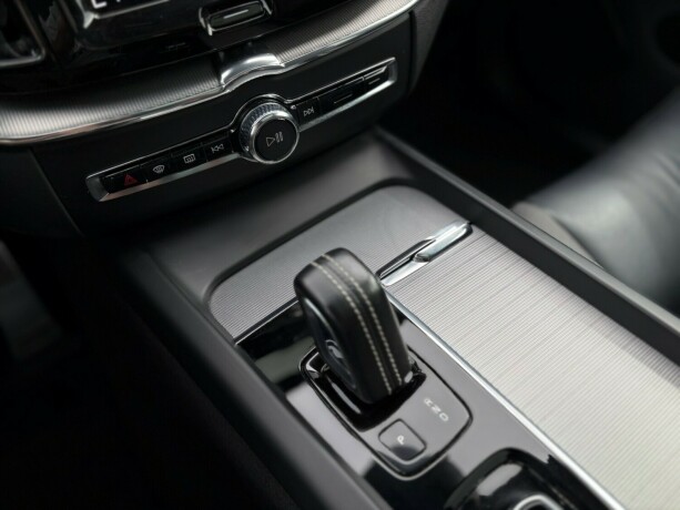 volvo-xc-60-elektrisitetbensin-2020-big-18