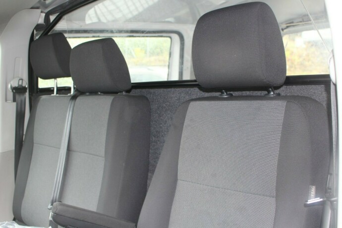 volkswagen-transporter-diesel-2017-big-7