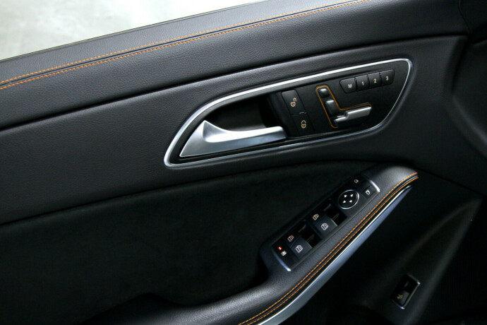 mercedes-benz-cla-bensin-2015-big-19