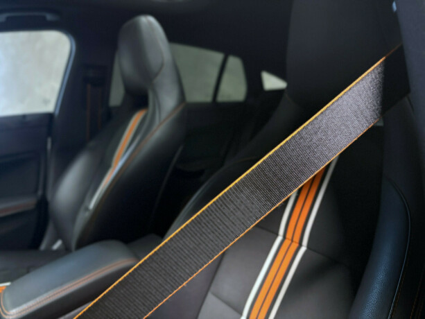 mercedes-benz-cla-bensin-2015-big-17