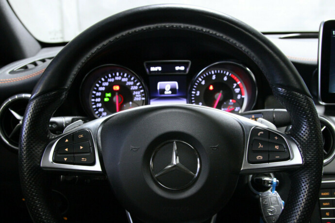 mercedes-benz-cla-bensin-2015-big-11