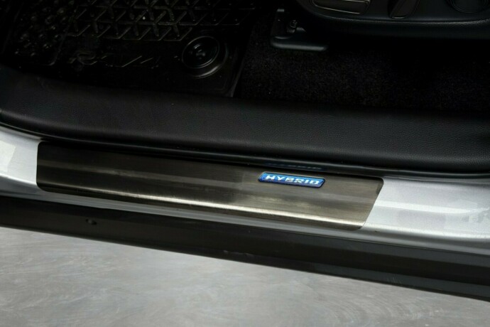 toyota-rav4-elektrisitetbensin-2020-big-34