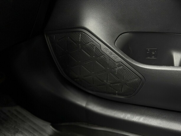 toyota-rav4-elektrisitetbensin-2020-big-26