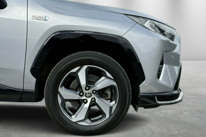 toyota-rav4-plug-in-hybrid-plug-in-petrol-2020-big-5