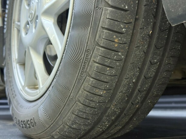 toyota-corolla-bensin-2003-big-8
