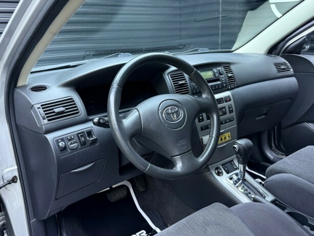 toyota-corolla-bensin-2003-big-10