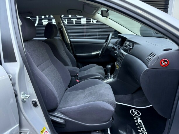 toyota-corolla-bensin-2003-big-20