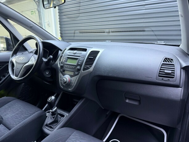 hyundai-ix20-bensin-2013-big-11