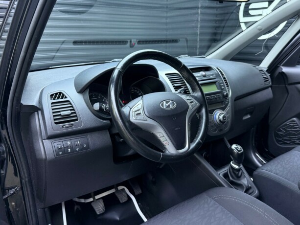hyundai-ix20-bensin-2013-big-10