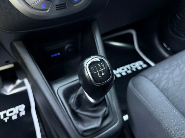 hyundai-ix20-bensin-2013-big-20