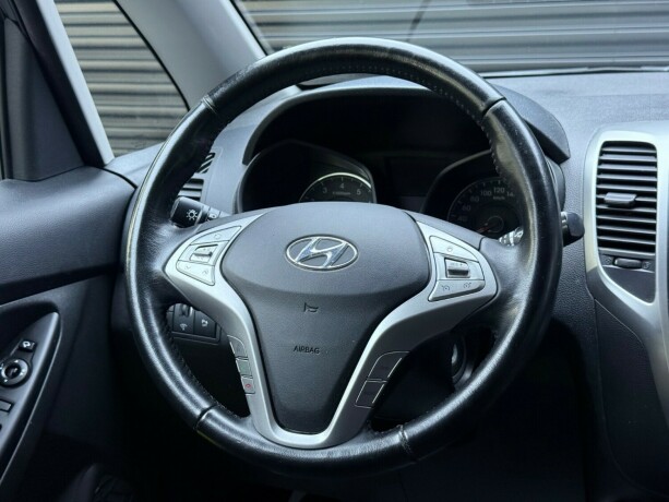 hyundai-ix20-bensin-2013-big-12