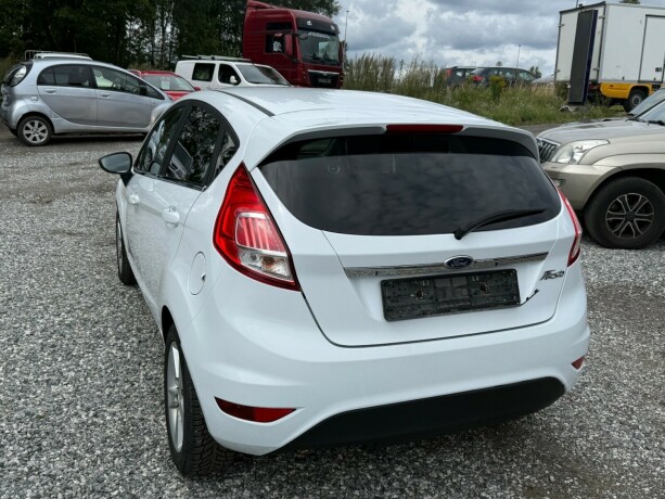 ford-fiesta-bensin-2016-big-5