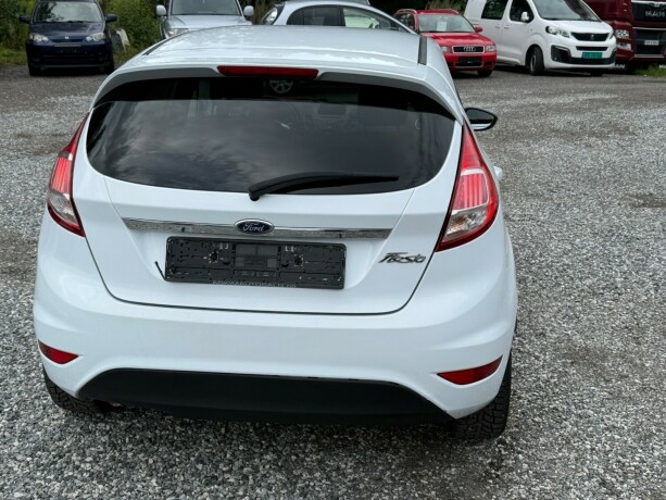 ford-fiesta-bensin-2016-big-11