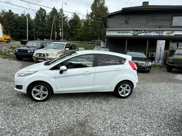 ford-fiesta-bensin-2016-big-9