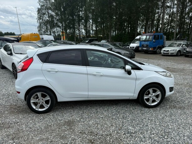 ford-fiesta-bensin-2016-big-1