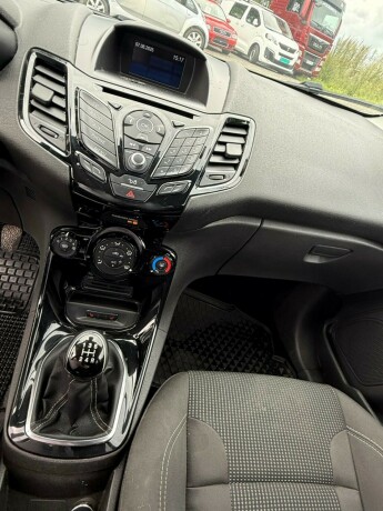 ford-fiesta-bensin-2016-big-15