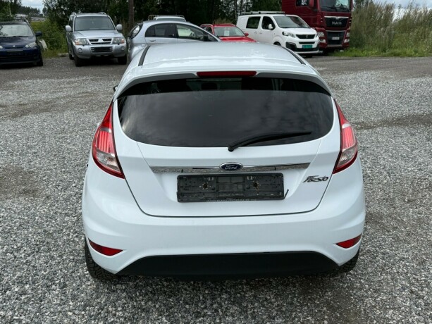 ford-fiesta-bensin-2016-big-7