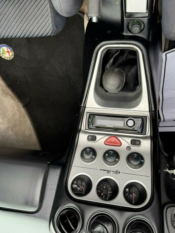 alfa-romeo-spider-bensin-1999-big-9
