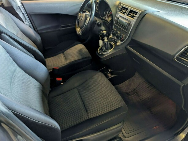 subaru-trezia-bensin-2012-big-21