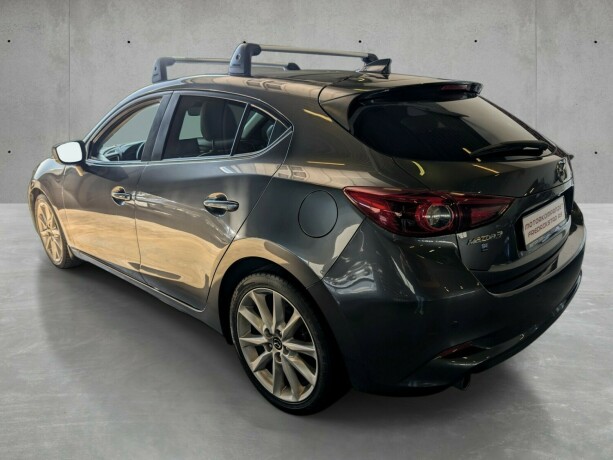 mazda-3-bensin-2017-big-2