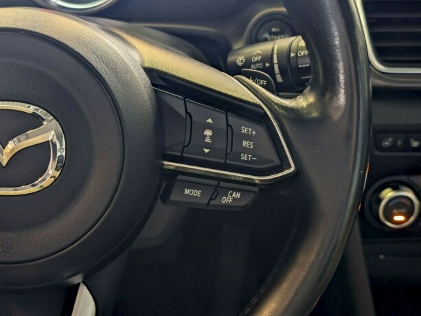 mazda-3-bensin-2017-big-25