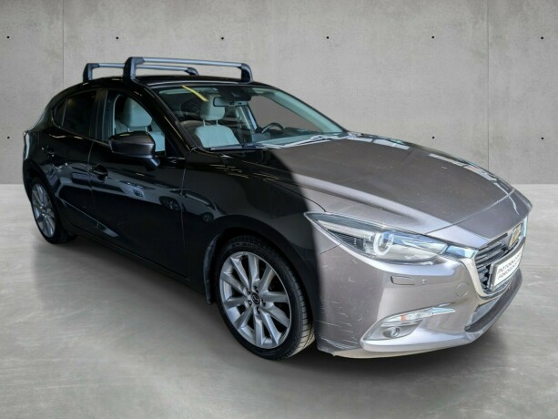mazda-3-bensin-2017-big-1