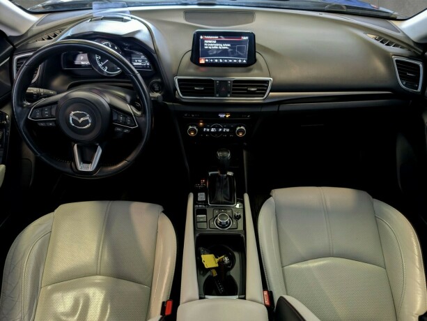 mazda-3-bensin-2017-big-12