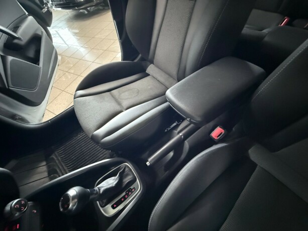 audi-a1-bensin-2013-big-17