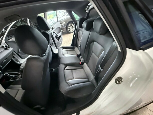 audi-a1-bensin-2013-big-33