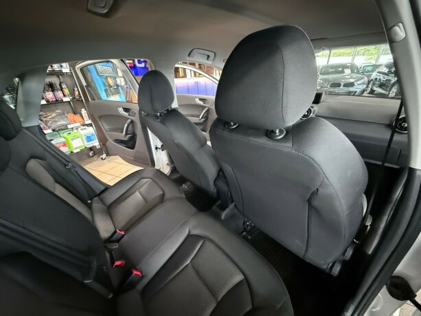 audi-a1-bensin-2013-big-31