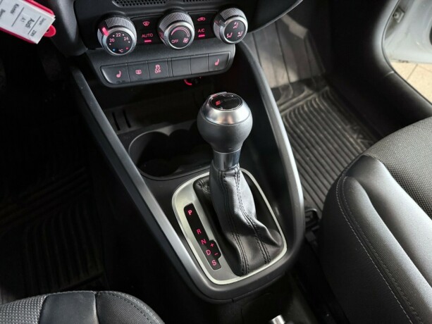 audi-a1-bensin-2013-big-18