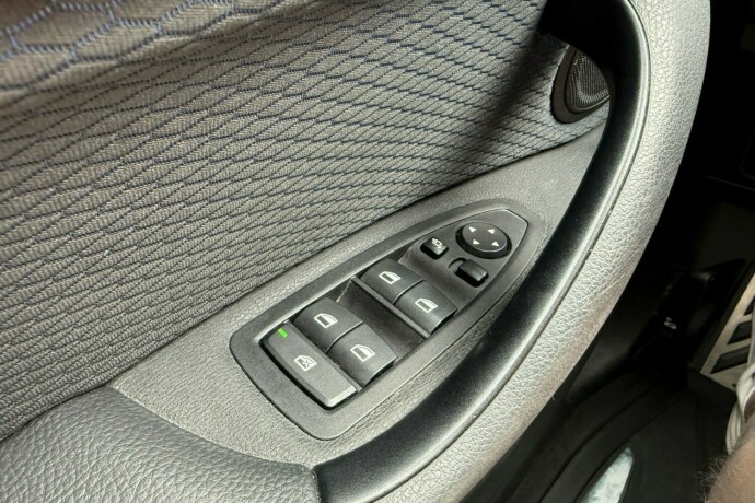 bmw-x1-diesel-2017-big-15