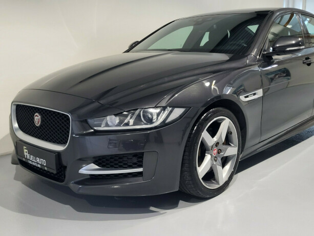 jaguar-xe-diesel-2016-big-1